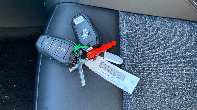 Peugeot 5008 157kW Allure 73kWh 5dr Auto Electric Estate